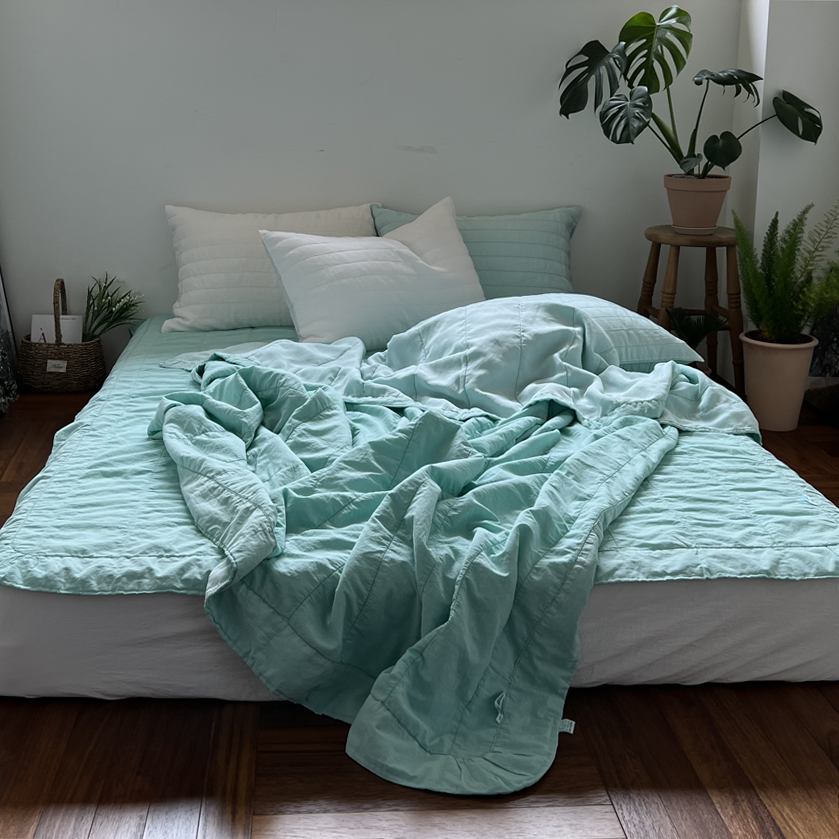 A. Ice-Cream Charr Punggi Viscose Rayon Bedding Set (Q)