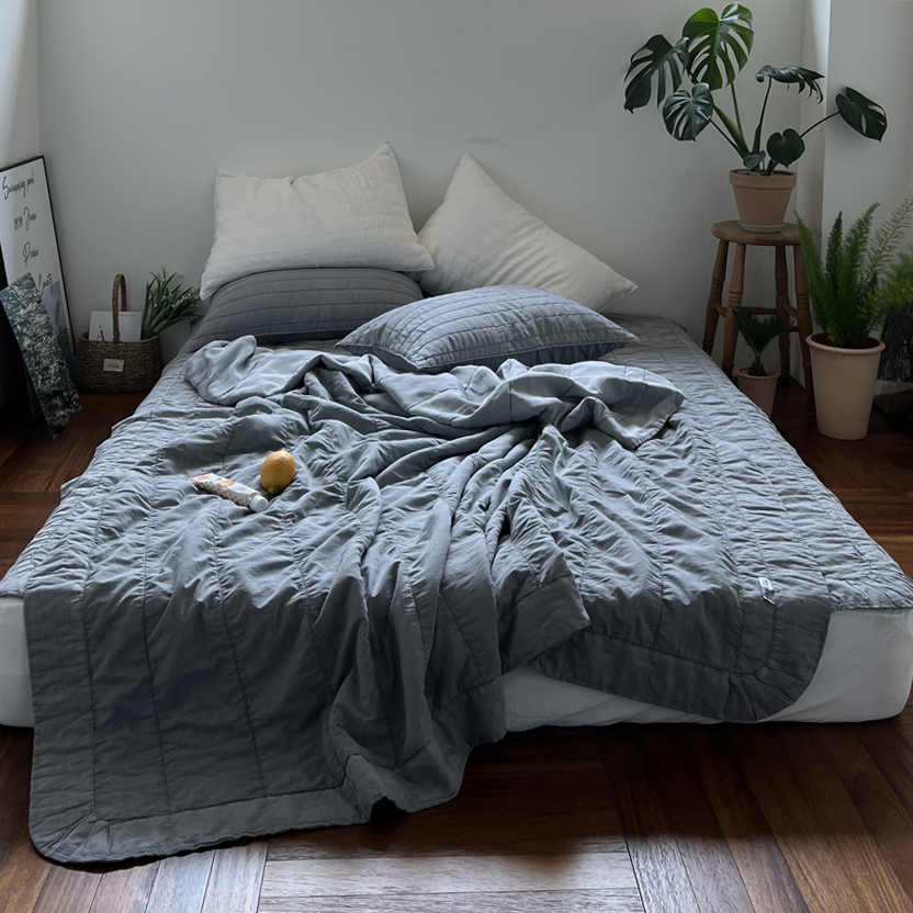 A. Ice-Cream Charr Punggi Viscose Rayon Bedding Set (Q)