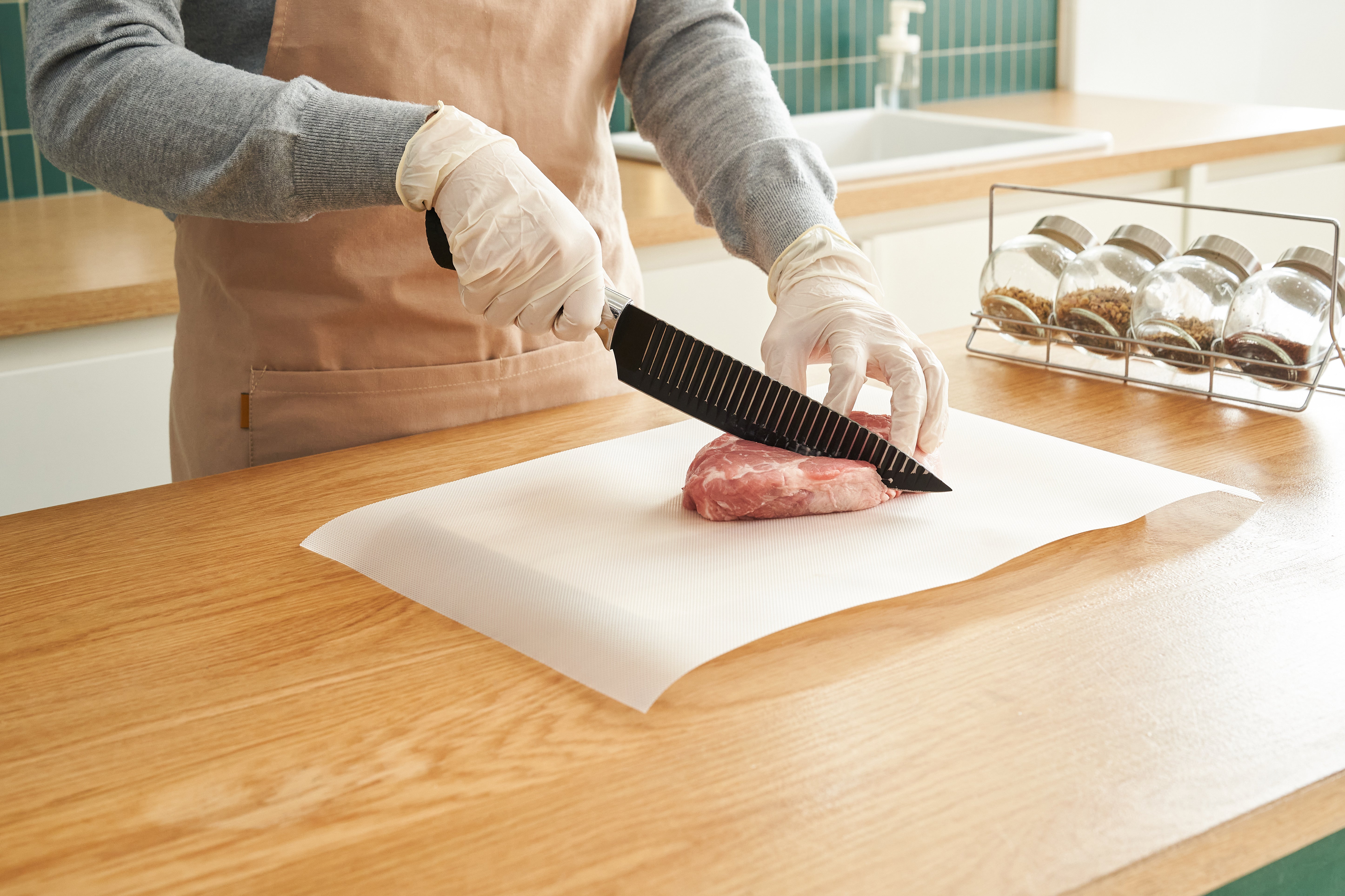 D. [EZ'n]  Daily Bubble Dish Scrubber 9 rolls + Slide Cutting Board  &Gift