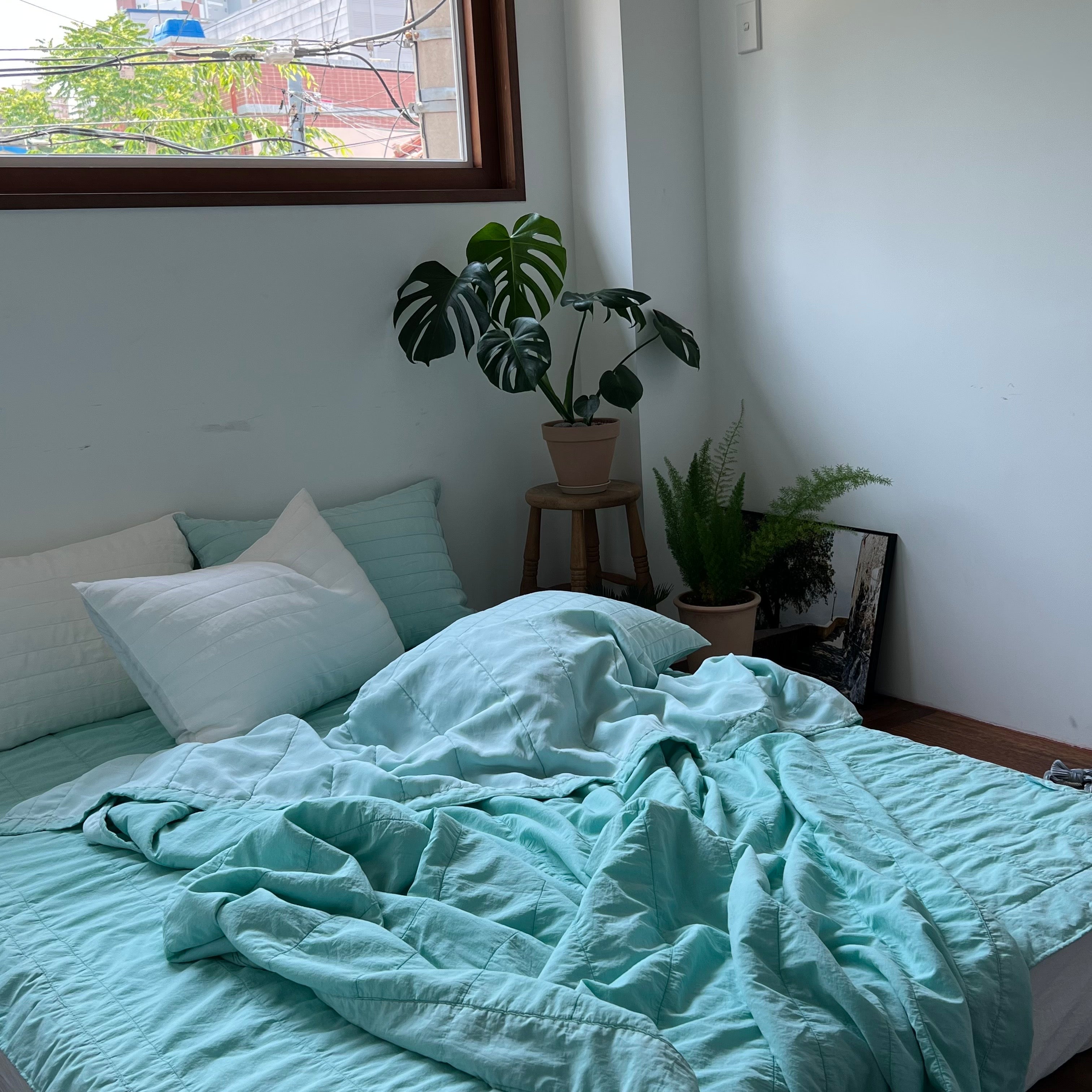 A. Ice-Cream Charr Punggi Viscose Rayon Bedding Set (Q)