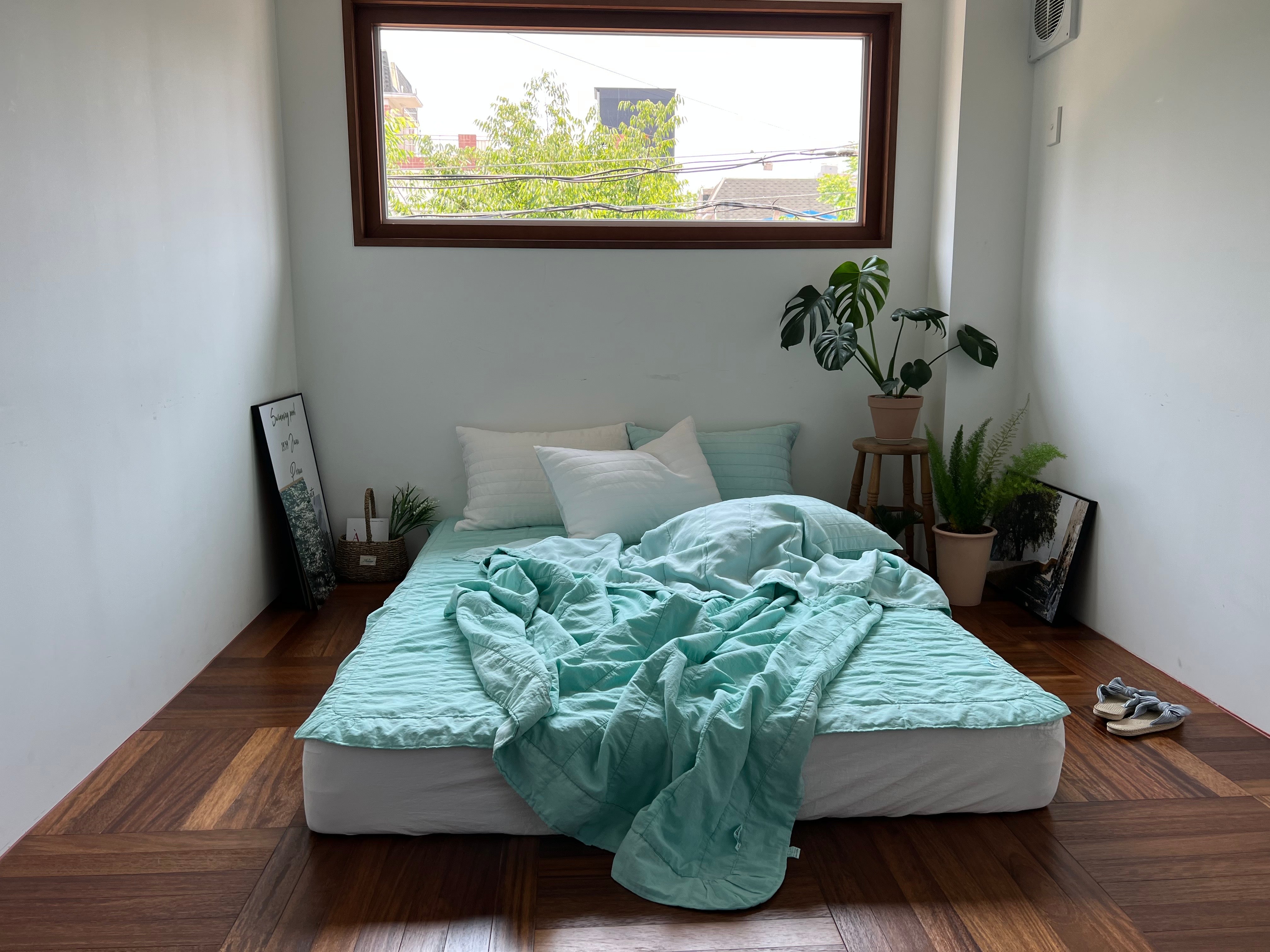 A. Ice-Cream Charr Punggi Viscose Rayon Bedding Set (Q)