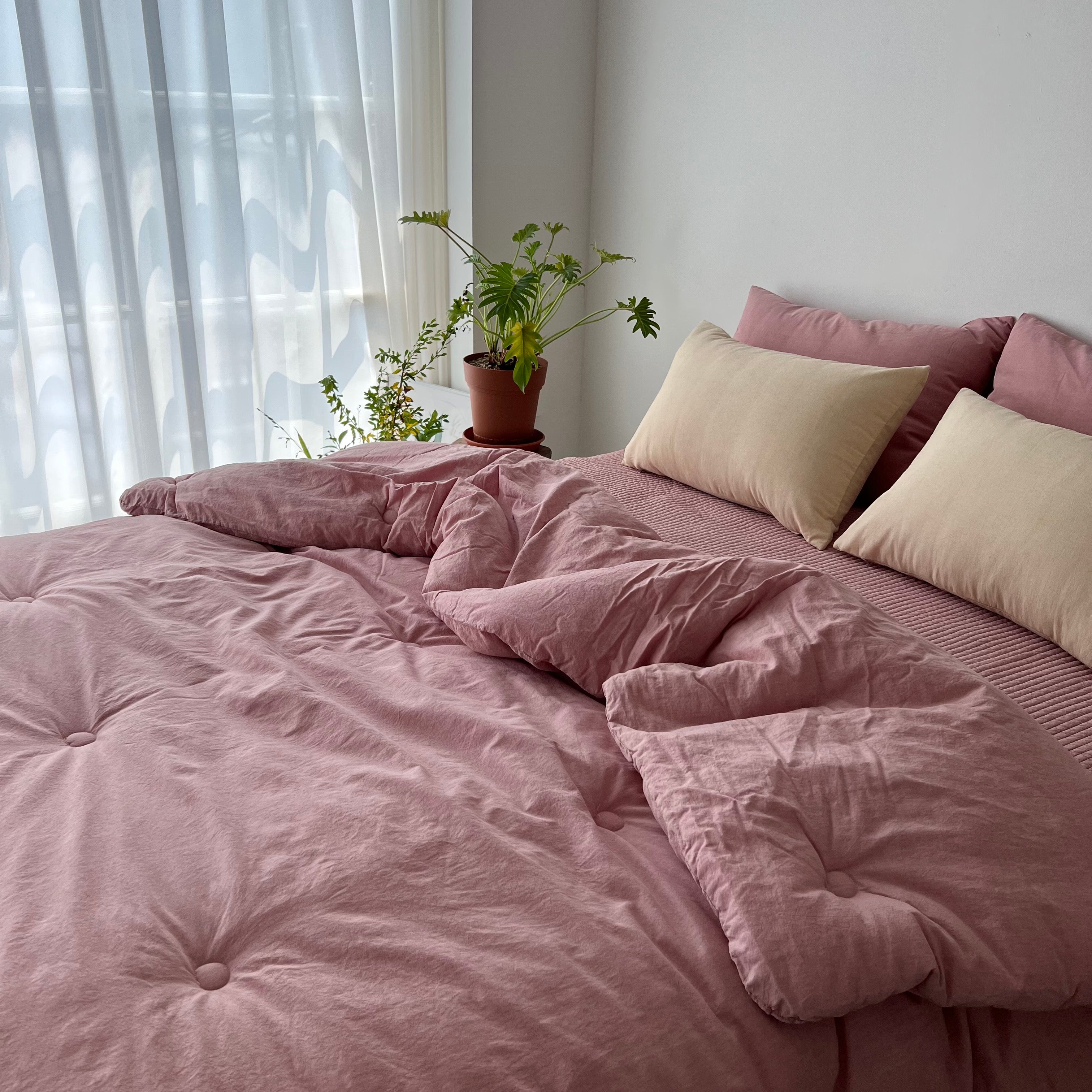 B. BBANG BBANG Pigment Washing Cotton Bedding Set (Q)